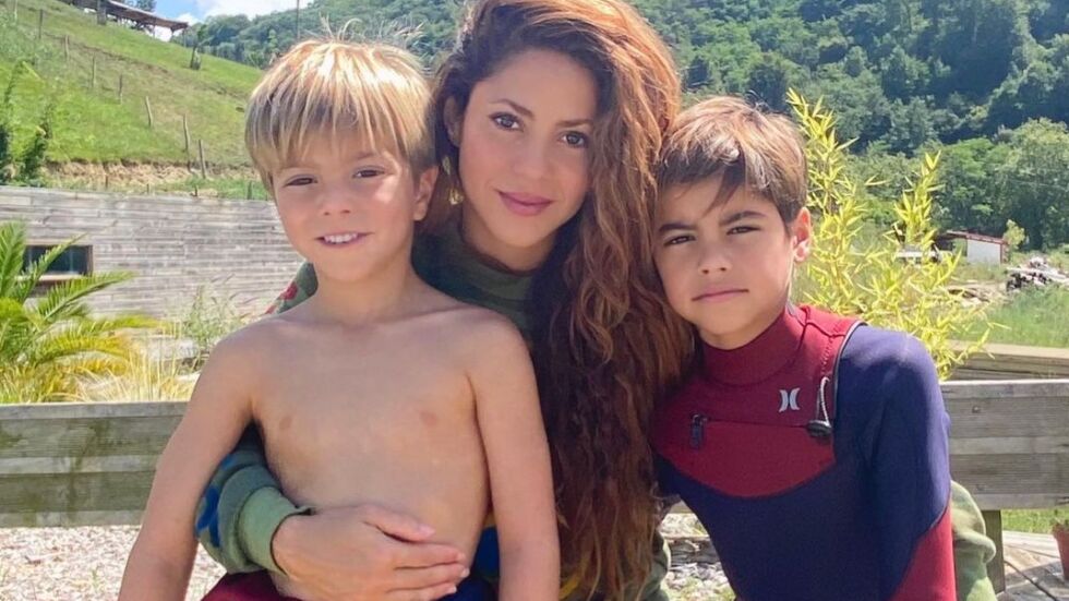 Синовете на Шакира вече са пораснали - певицата сподели снимки с момчетата след урок по сърф