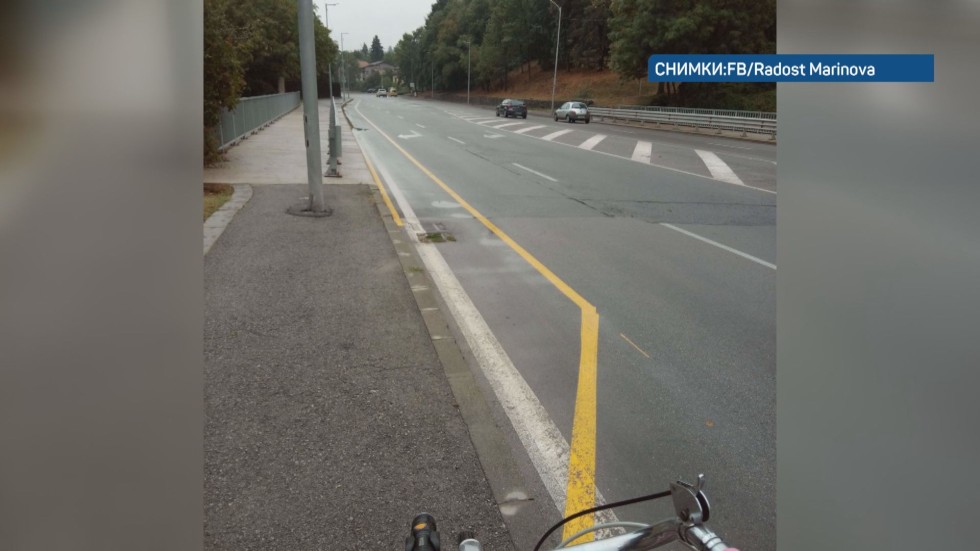 Опасна велоалея в София: Велосипедисти карат в насрещното