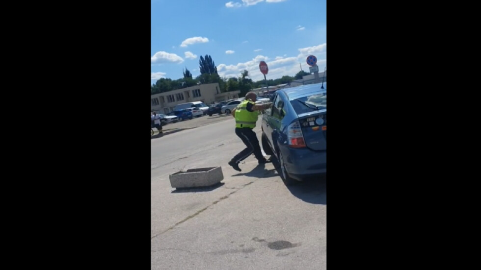 Дрогиран шофьор с отнета книжка катастрофира пред КАТ-Пловдив