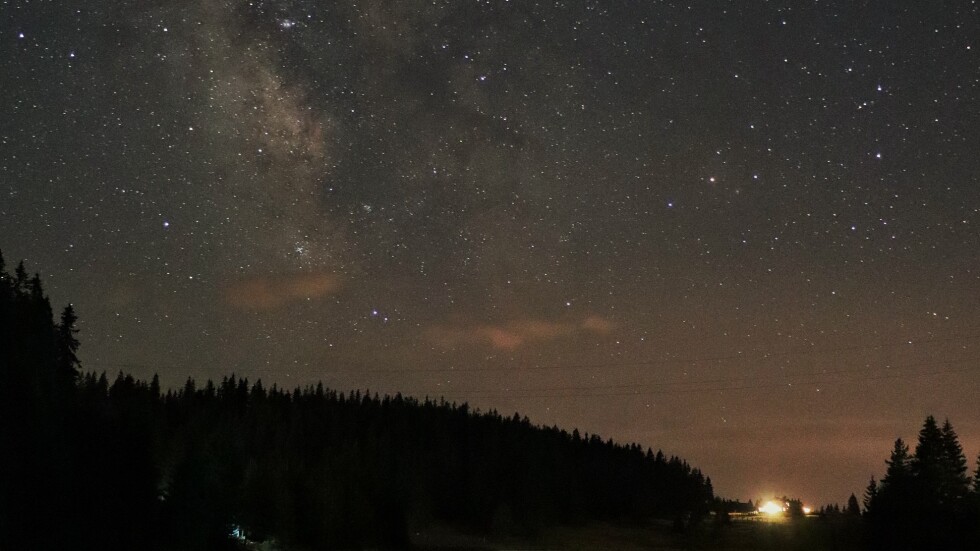 Снимка на деня: Млечният път, заснет от Хайдушки поляни в Родопите
