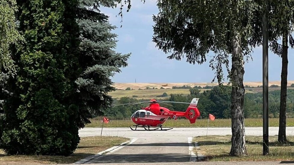 Румънски хеликоптери извозват ранените в катастрофата в Търновско