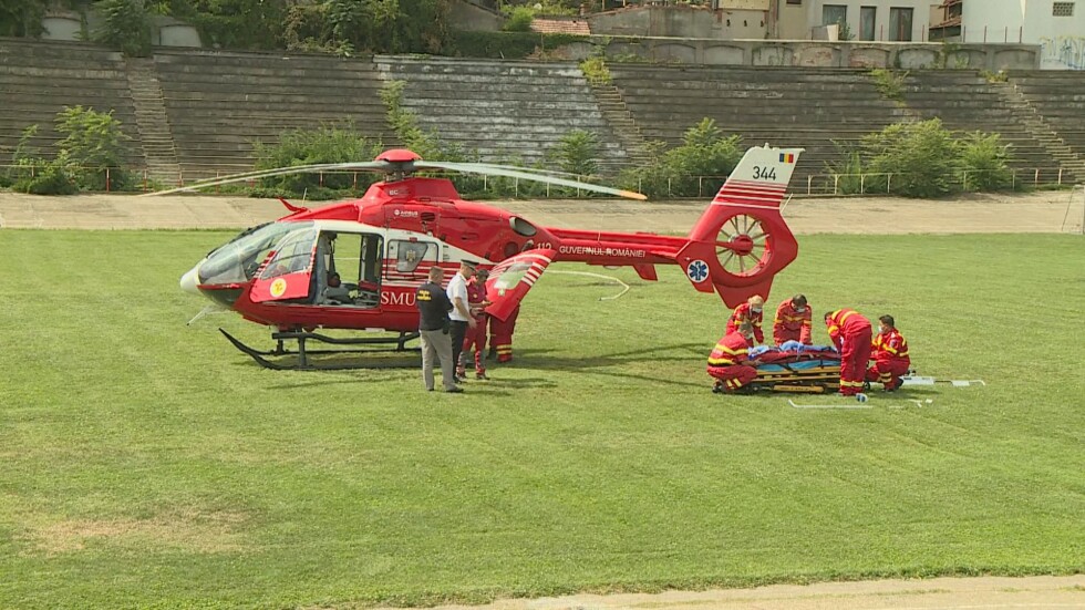 Единствено в bTV: Хеликоптер с пострадал от катастрофата в Търновско кацна в Румъния (ВИДЕО)