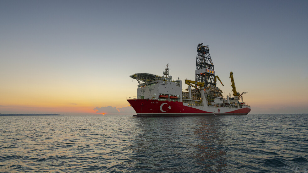 Турция започва да използва природен газ от Черно море през март 2023 г.