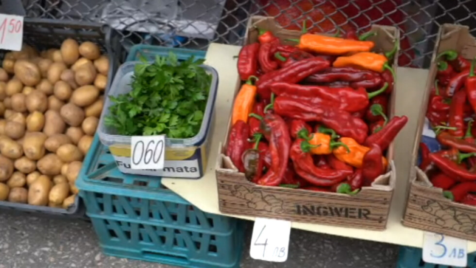 Ще откажат ли цените на плодовете и зеленчуците българина от зимнината?