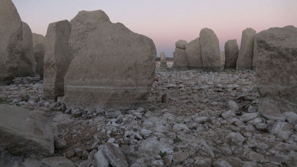 Сушата в Испания разкри праисторически паметник - двойник на ''Стоунхендж''