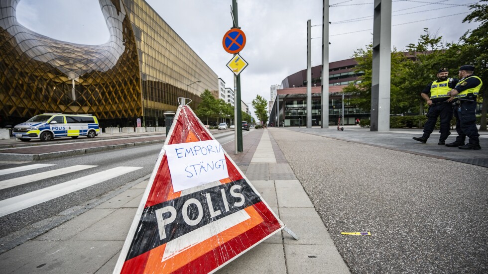 15-годишен е арестуван за стрелбата в мол в Швеция