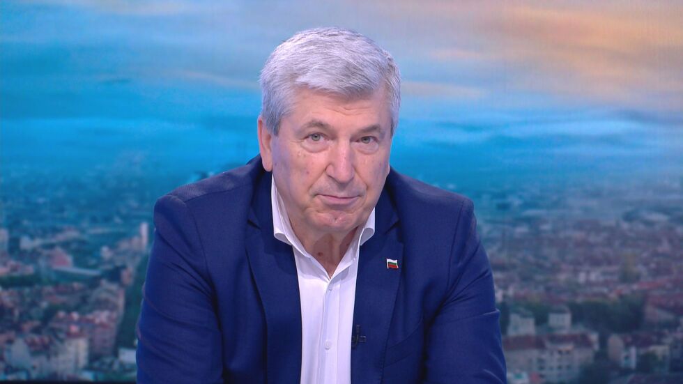 Илиян Василев: Хубаво е, че управляващите се отказаха от бързо прекратяване на концесията за „Росенец“