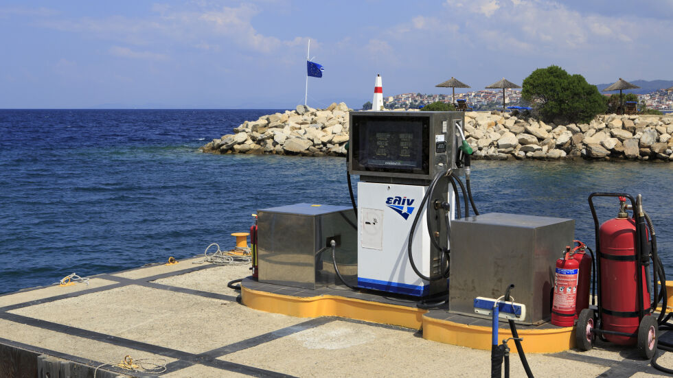 Над 2,50 евро за литър бензин на гръцките острови