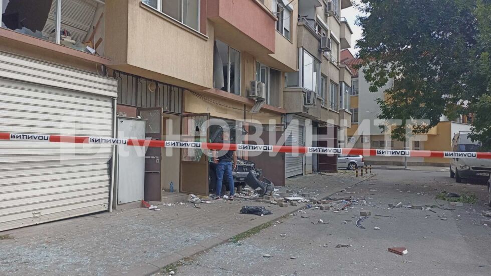 Взрив в гараж в Пловдив, ранен е мъж (СНИМКИ)