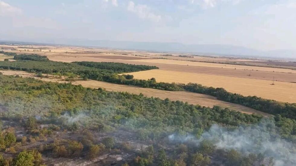Потушен е горският пожар в землището на село Бабек (СНИМКИ)