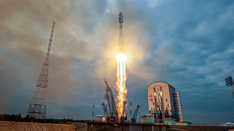 Руският космически кораб „Луна-25“ се разби на Луната