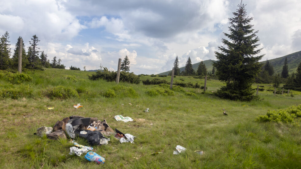 130 тона по-малко боклуци в планината: На 1 септември чистят Беласица