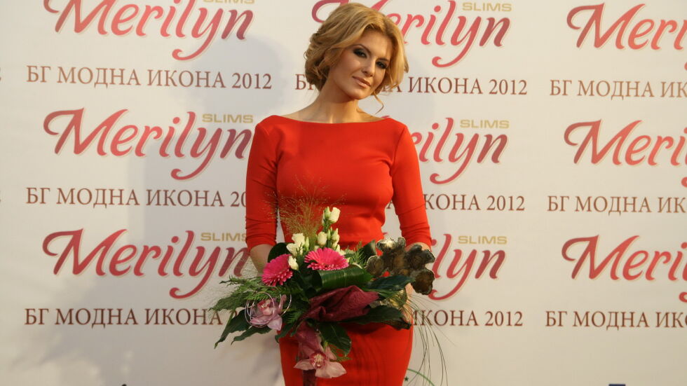 Анелия е най-елегантната българка на 2012 г.