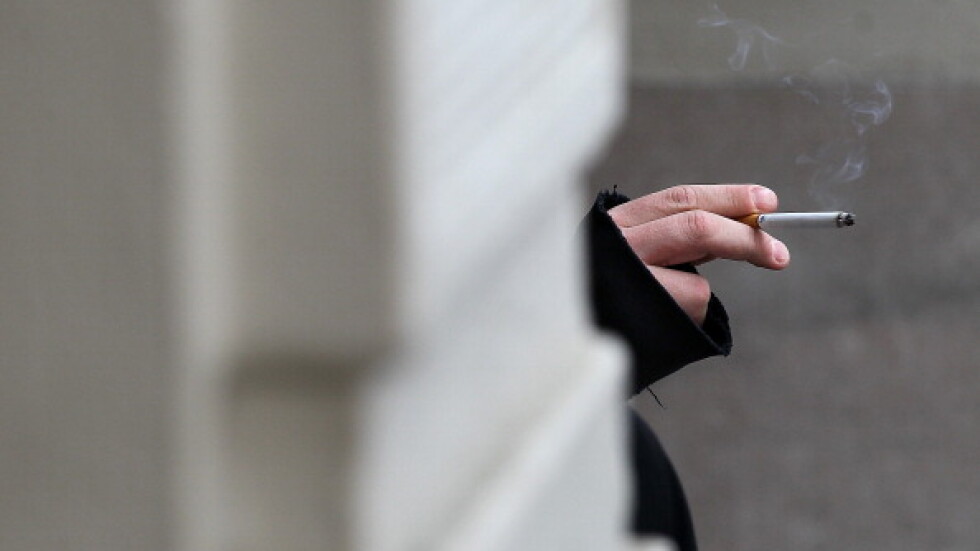 "Чети етикета": Пречи ли пушенето на работата – "за" и "против" двата дни допълнителен отпуск
