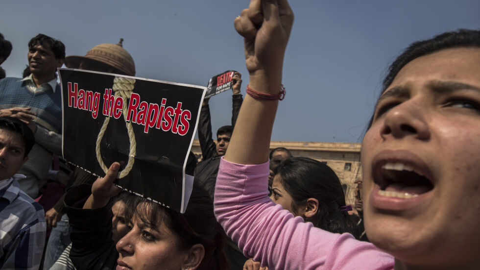Бандити изнасилиха 75-годишна монахиня в Индия
