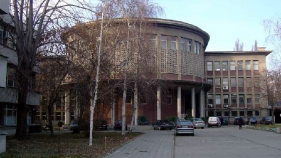 Повдигнаха обвинение за подкуп на преподавател от УХТ в Пловдив