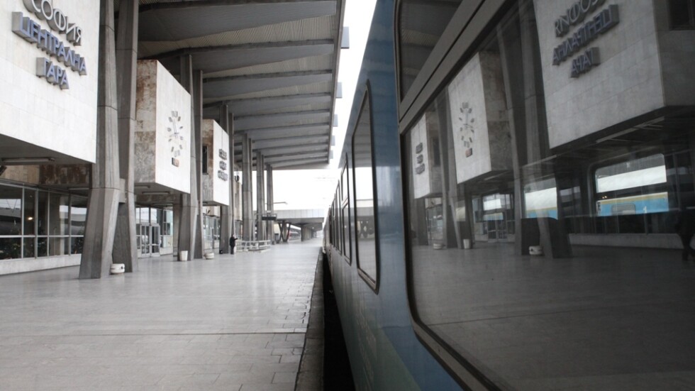 Сутрешните влакове се допускаха поетапно в Централна гара София