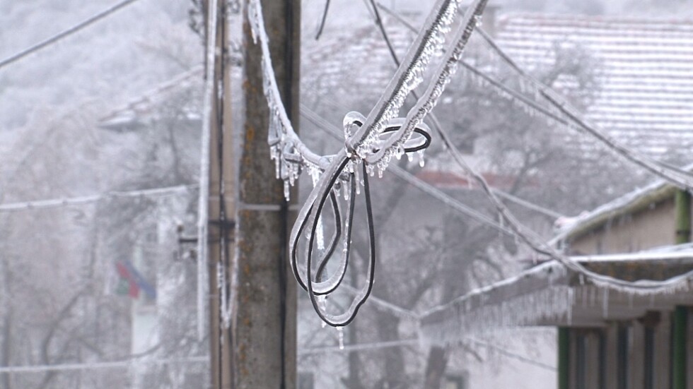 Белоградчик остава под леда, бедствено е положението и в Димово (ОБНОВЕНА)