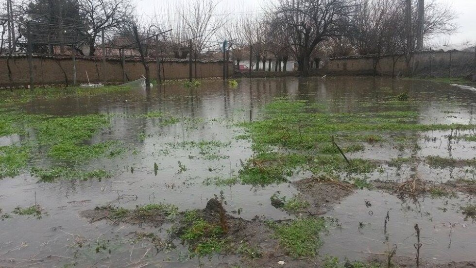 Дъждове усложняват обстановката в наводнените общини в Южна България (ОБОБЩЕНИЕ)