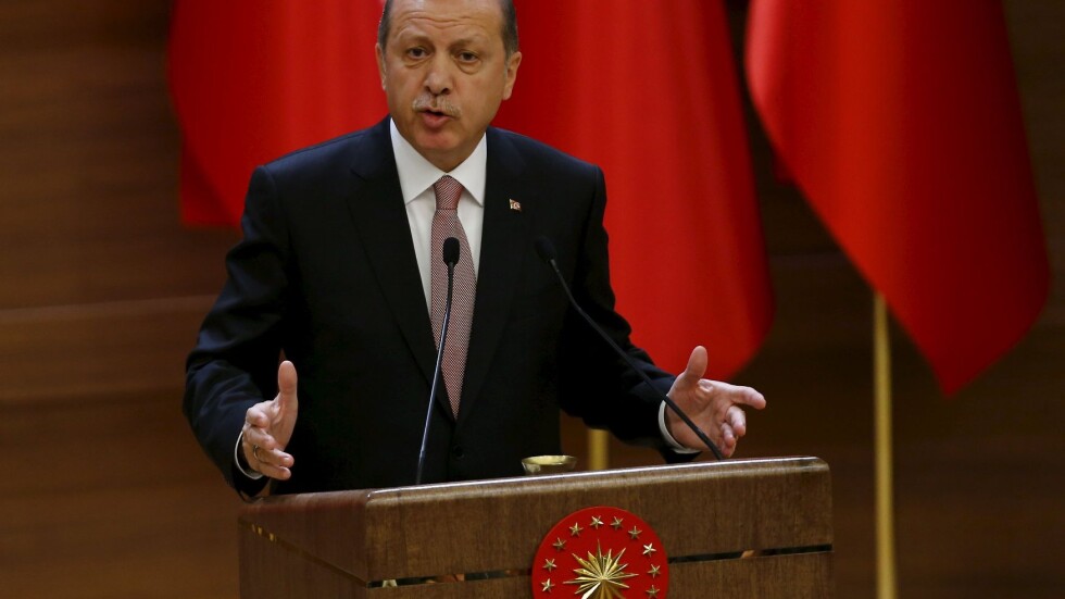 Ердоган заплашил ЕС, че ще прати бежанците към България