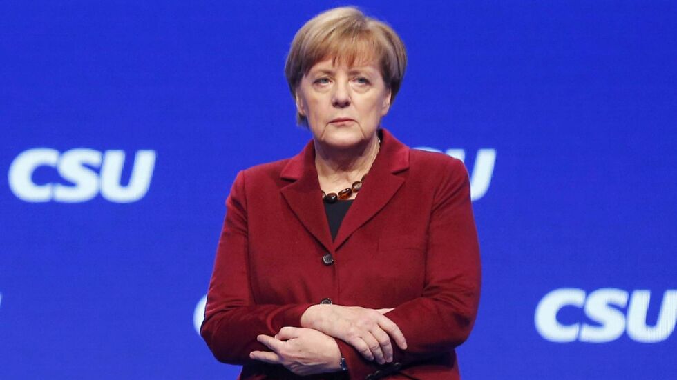 Офисът на Ангела Меркел беше отцепен заради подозрителен пакет