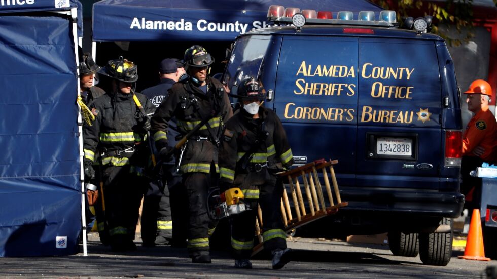 Броят на загиналите при пожара в Оукланд нарасна до 24 души