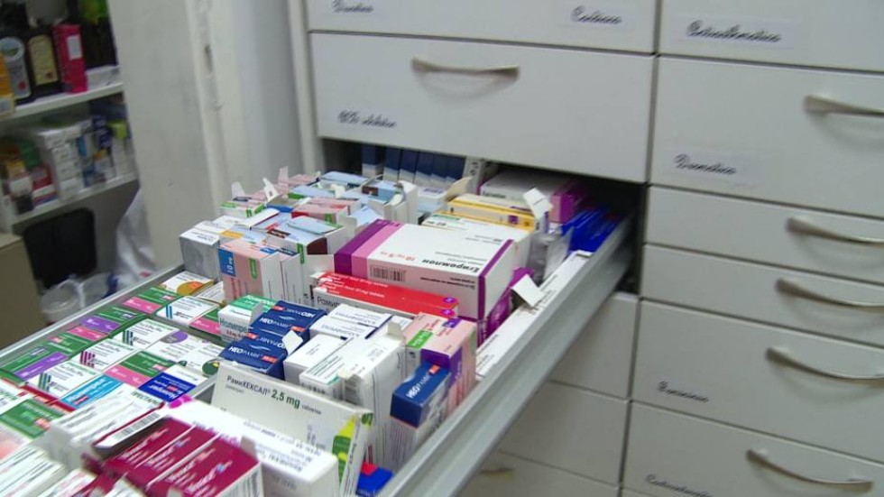 НЗОК спира стимулите за аптеките за скъпите лекарства