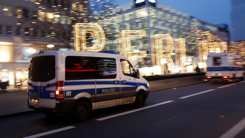 Германските власти: Възможно е няколко души да са организирали нападението в Берлин