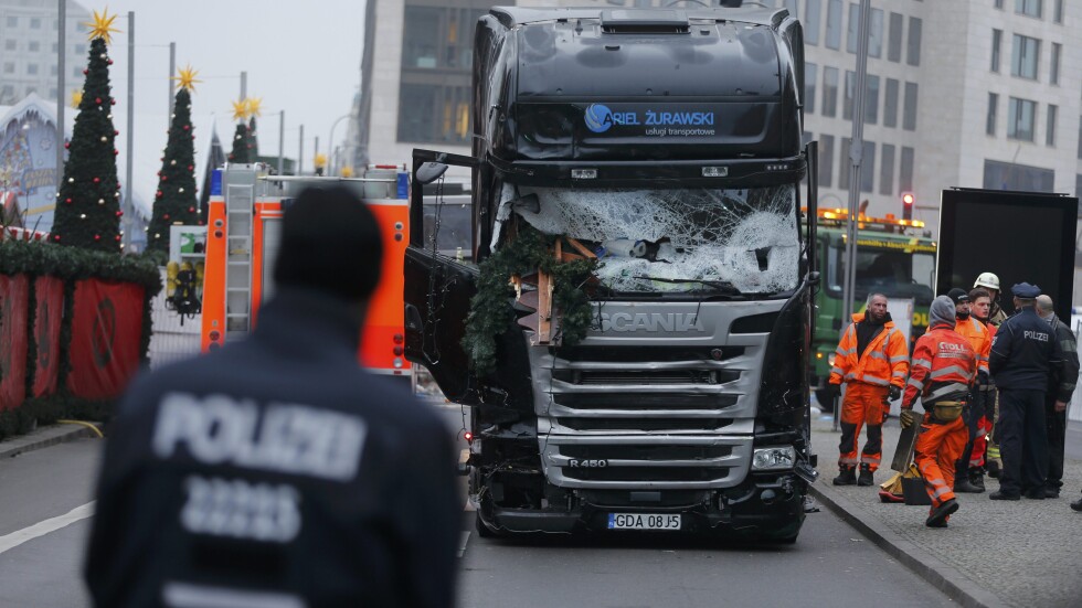 Германските власти задържаха вероятен съучастник на атентатора в Берлин 