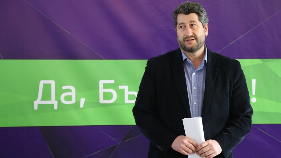 Христо Иванов: Колективната българска власт движи страната към периферията на ЕС
