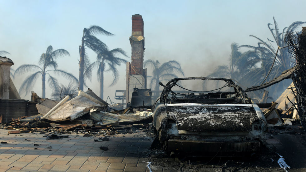 Хиляди са евакуирани заради горски пожар в Калифорния 