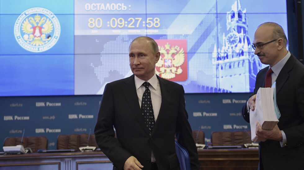 ЦИК прие документите на Владимир Путин за президентските избори през март