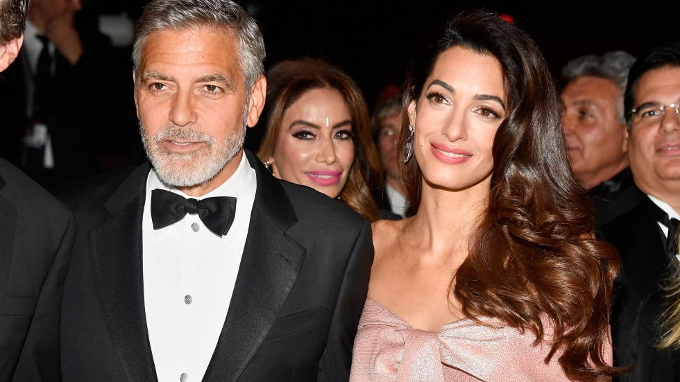 Порасналите близнаци на Джордж и Амал Клуни са одрали кожата на баща си