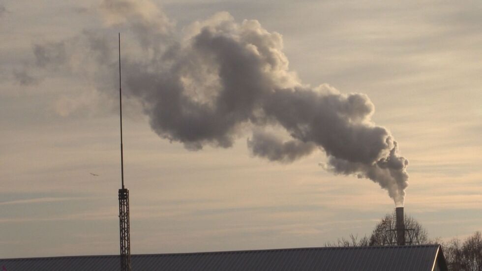 Сигнали за замърсен въздух и в Бургас