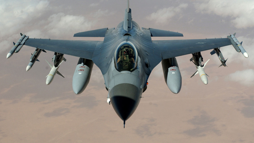 САЩ официално предложиха договор за споразумение за 8 изтребителя F-16 