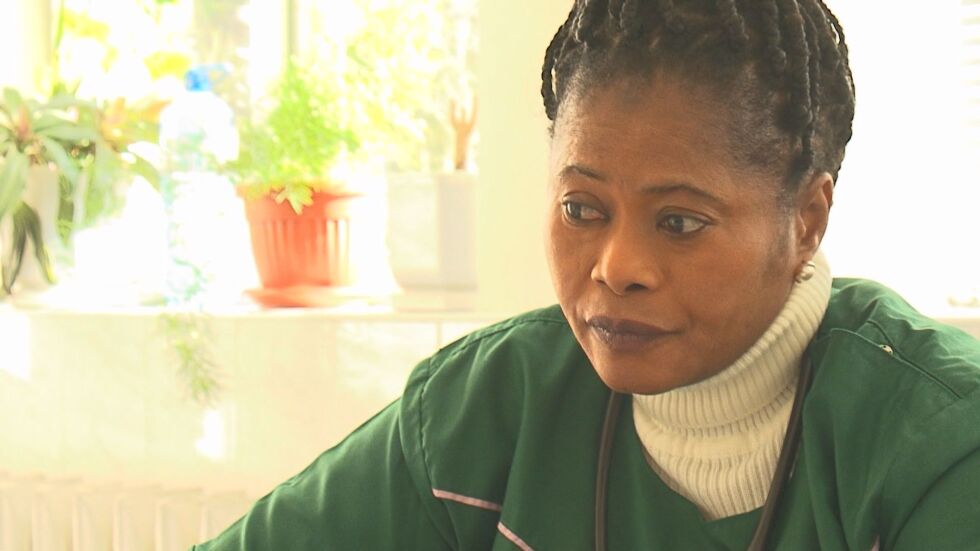 Нигерийка избра специализация в болницата в Добрич