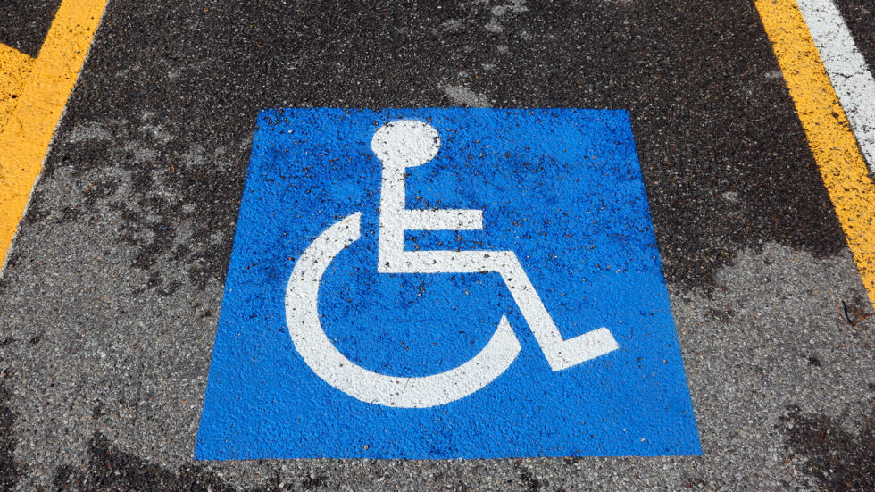 Започна операция срещу паркиране на места за хора с увреждания