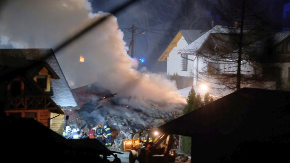 Осем души, сред които четири деца, загинаха при газова експлозия в Полша 