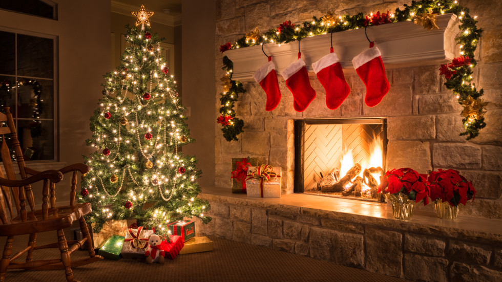 Защо Коледа е точно на 25 декември и откъде идва традицията с подаръците и чорапите