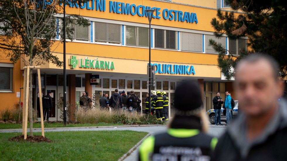 Стрелба в Чехия: Шест души са убити в болница