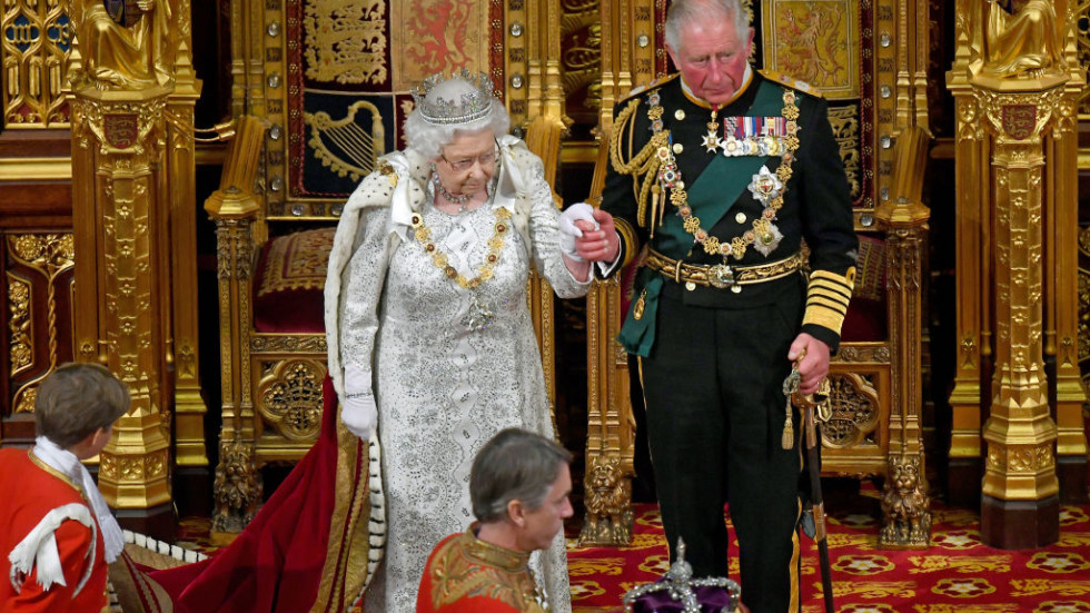 Кралица Елизабет Втора ще празнува своя платинен юбилей 4 дни