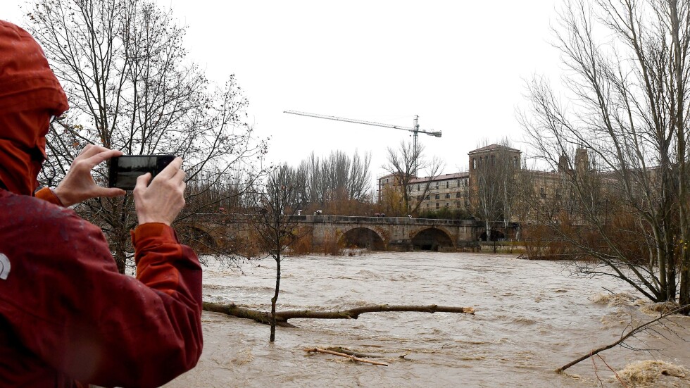 Бурята „Елза“ взе жертви в Испания и Португалия 
