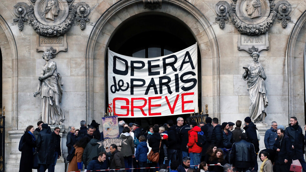 Транспортна стачка: Франция под блокада и на Коледа