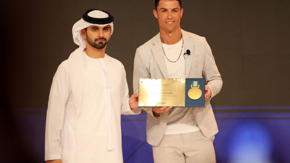 Роналдо е №1 на "Globe Soccer Awards", изпревари Меси и Ван Дайк