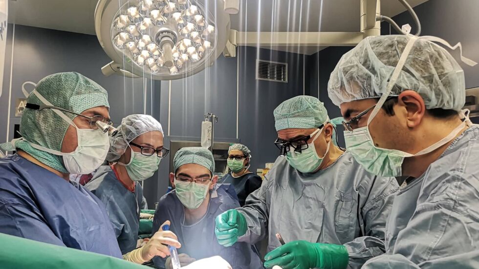 В навечерието на Нова година: Извършиха чернодробна трансплантация във ВМА