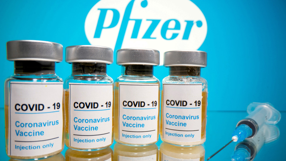 Първата пратка от ваксината на „Пфайзер“ пристигна във Великобритания
