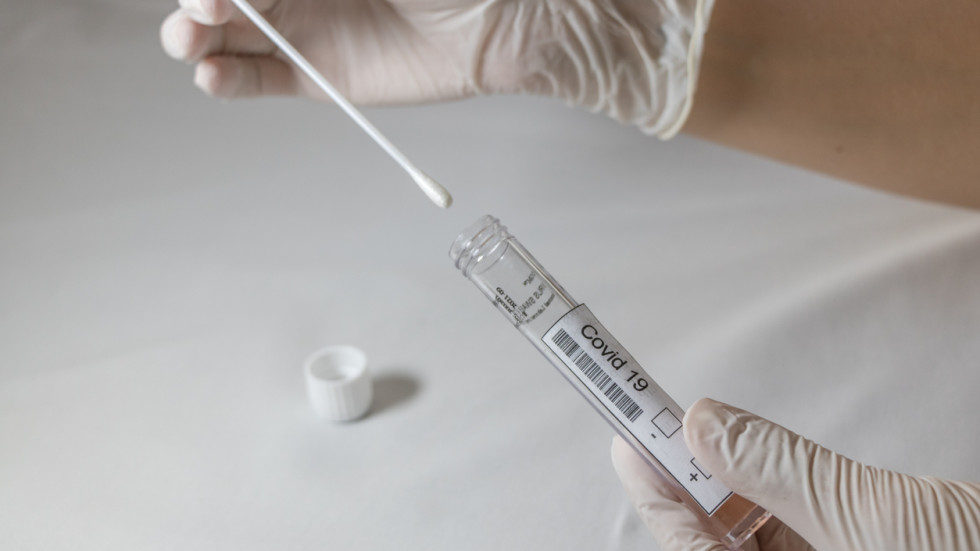 Експерти за сертификата за антитела: Само с определени тестове на всеки три месеца
