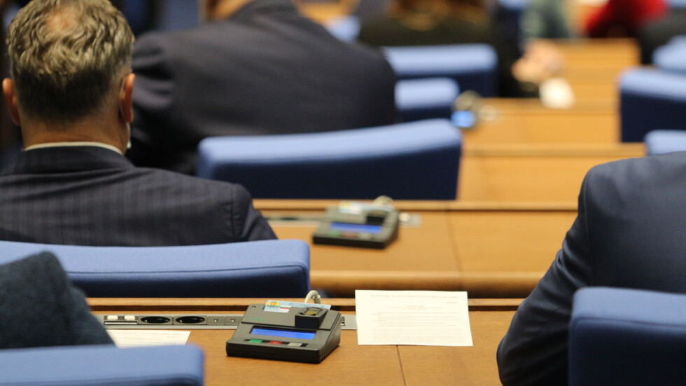 Мнозинството отказа изслушване на Борисов в парламента за COVID ваксините