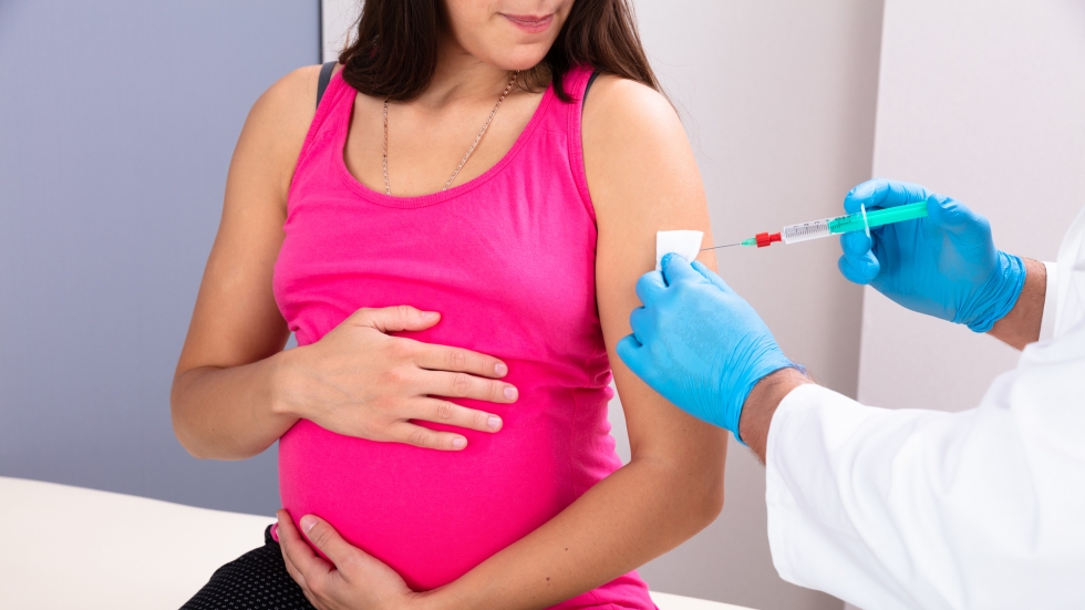 Могат ли бременните жени да бъдат ваксинирани срещу COVID-19?