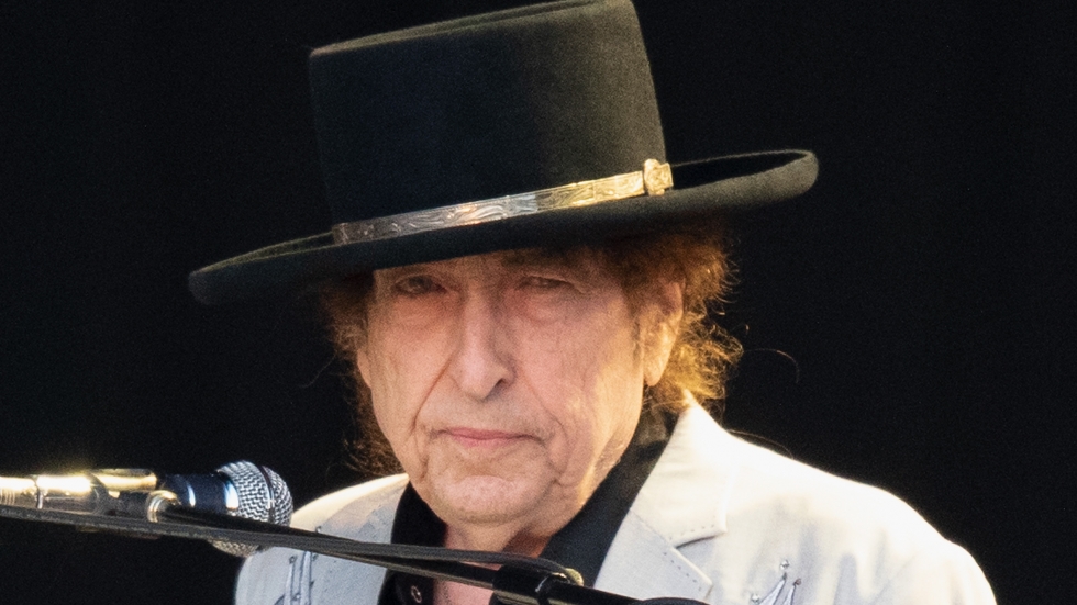 Боб Дилън продава целия си каталог с песни на "Юнивърсъл Мюзик"
